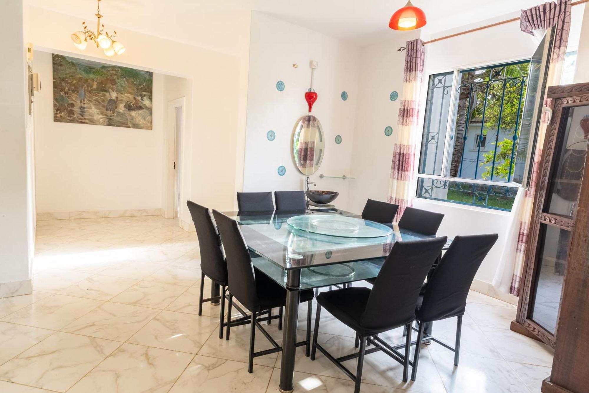 Queens Chateau Boutique Villa Playa de Diani Exterior foto